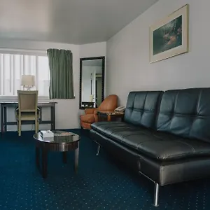 la-hacienda-motel.seattlehotelsites.com/